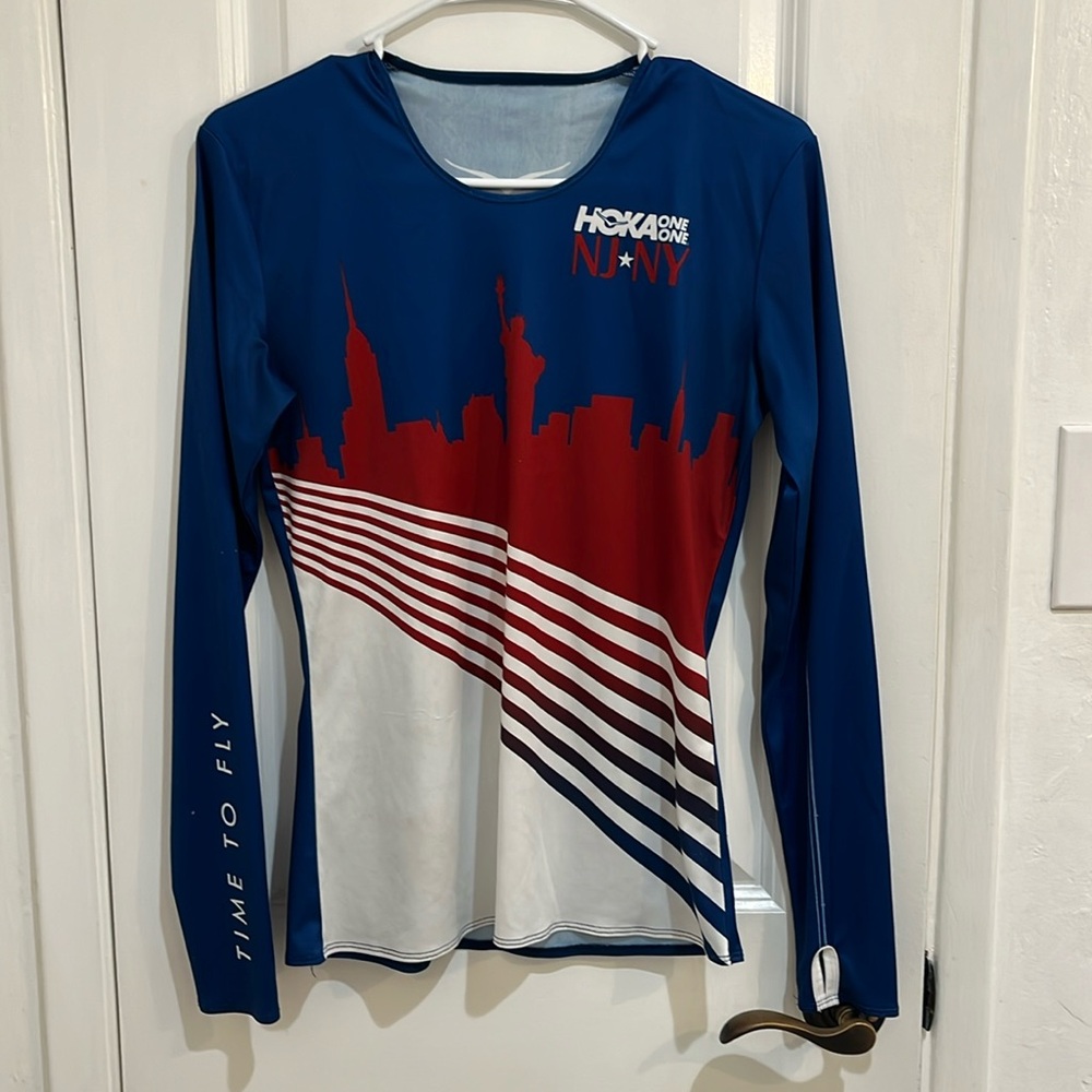 Hoka Running Long sleeve women’s size Smalll